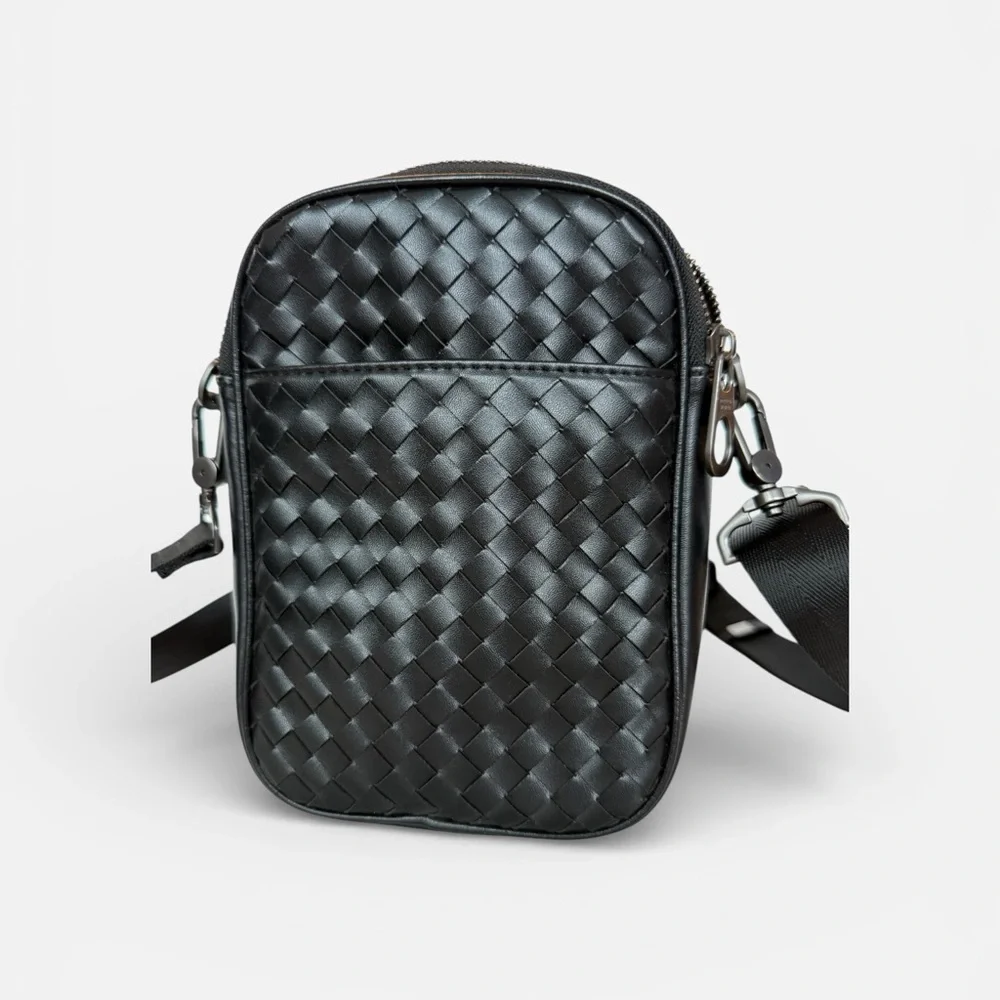 Bottega Veneta Black Leather Men's Bag